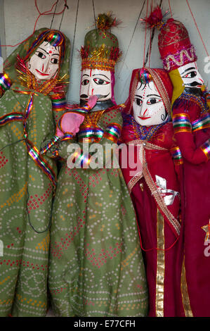 Kathputli, tradizionali burattini di Rajasthani, Pushkar, Rajasthan, India. Foto Stock