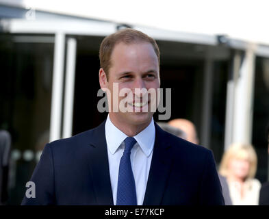 Oxford, Regno Unito. 8 Sep, 2014. Il principe William Duca di Cambridge, partecipa a una cerimonia per inaugurare la Dickson Poon università di Oxford Cina Center Building in Oxford, Regno Unito, sul Sett. 8, 2014. Il principe William ha svelato il Dickson Poon università di Oxford Cina Center qui il lunedì. Credito: Han Yan/Xinhua/Alamy Live News Foto Stock