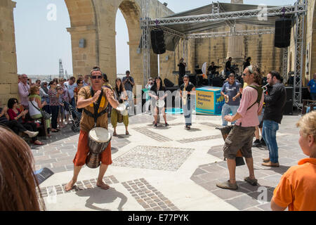 I musicisti suonano in Upper Barrakka Gardens a La Valletta, Malta Foto Stock