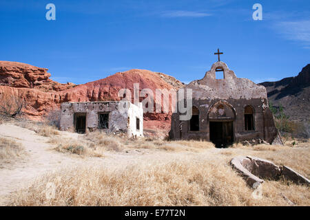 Esplora il vecchio set cinematografico western di strade di Laredo nel Big Bend National Park, Texas, un'anteprima cinematografica del passato del selvaggio West. Foto Stock
