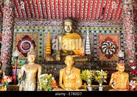 Stile Burmese buddha in Wat Phra Kaew don Tao in provincia di Lampang, Thailandia Foto Stock