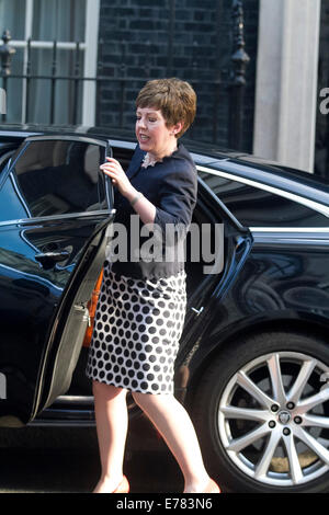 Westminster London, Regno Unito. Il 9 settembre 2014. La baronessa Stowell arriva a Downing street settimanale per la riunione di gabinetto Credito: amer ghazzal/Alamy Live News Foto Stock