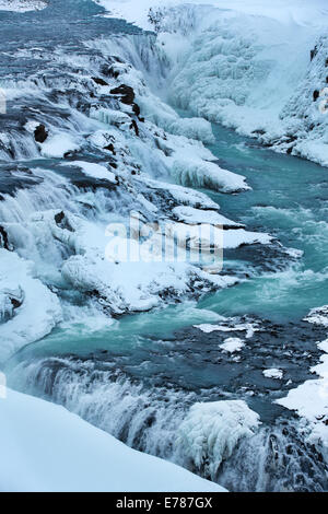 Gullfoss in inverno con le cascate ghiacciate nel canyon del fiume Hvítá, southwest Islanda Foto Stock