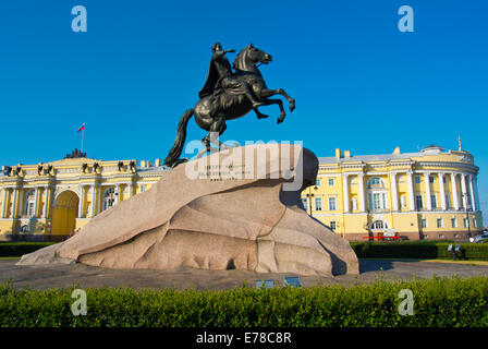 Bronze Horseman, statua resa famosa da Pushkin, la Piazza del Senato, Central Saint Petersburg, Russia, Europa Foto Stock