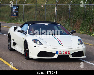 White Ferrari F430 Spider 16M Foto Stock