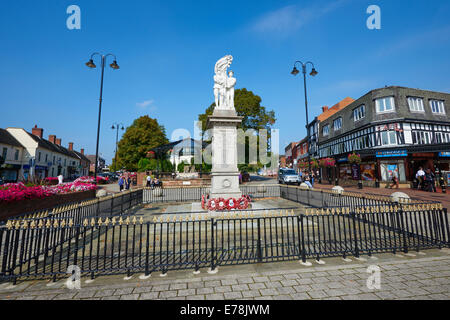 War Memorial Market Place Cannock Staffordshire REGNO UNITO Foto Stock