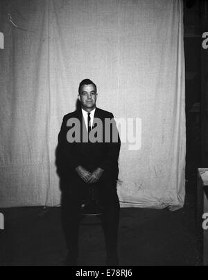Una fotografia di un membro dello staff della White House Army Signal Agency di Washington D.C. questa agenzia era essenziale per fornire comunicazioni sicure durante la seconda guerra mondiale. L'immagine mostra l'individuo in uniforme in un momento storico della storia degli Stati Uniti. Foto Stock