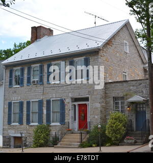 Questo edificio si trova nel Mercersburg Historic District in Pennsylvania, inserito nel National Register of Historic Places. Fa parte di un'area storicamente significativa con un ricco patrimonio culturale. Foto Stock