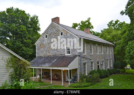 Brotherton Hall, a ovest di Chambersburg, contea di Franklin, Pennsylvania sulla diminuzione della molla Road, Guilford Township. Costruito c. 1820 in stile federale, elencati sul NRHP in 1979 la parte anteriore della casa Foto Stock