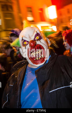 Fantasmi processione al carnevale di Colonia in Agnesviertel Foto Stock