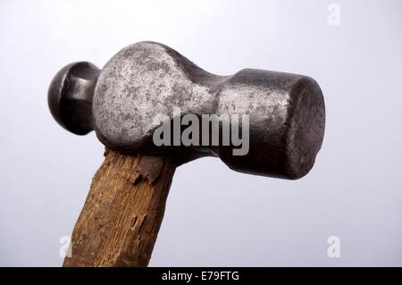 Vecchio usato vintage strumenti di lavoro: testa di martello Foto Stock