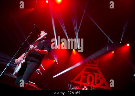 Fall Out Boy eseguire per un sold-out folla presso Heineken Music Hall dotata di: Fall Out Boy dove: Amsterdam, Paesi Bassi Quando: 08 Mar 2014 Foto Stock