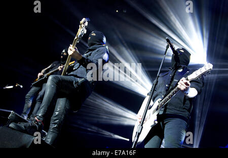 Fall Out Boy eseguire per un sold-out folla presso Heineken Music Hall dotata di: Fall Out Boy dove: Amsterdam, Paesi Bassi Quando: 08 Mar 2014 Foto Stock