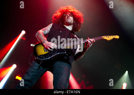 Fall Out Boy eseguire per un sold-out folla presso Heineken Music Hall dotata di: Joe Trohman,Fall Out Boy dove: Amsterdam, Paesi Bassi Quando: 08 Mar 2014 Foto Stock