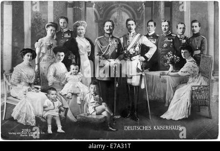 Wilhelm II, Imperatore Tedesco e la famiglia, Ritratto, circa 1911 Foto Stock