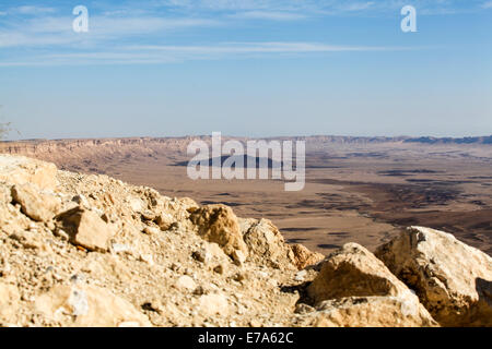 Ramon cratere nel deserto del Negev, Israele questo grande avvallamento sulla cima del Monte del Negev nel deserto del Negev, Israele non è un Foto Stock