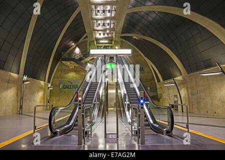 Heuarkt la stazione della metropolitana di Colonia, nella Renania settentrionale-Vestfalia, Germania Foto Stock