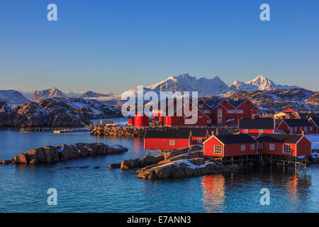 Il villaggio di pesca nelle Isole Lofoten Foto Stock