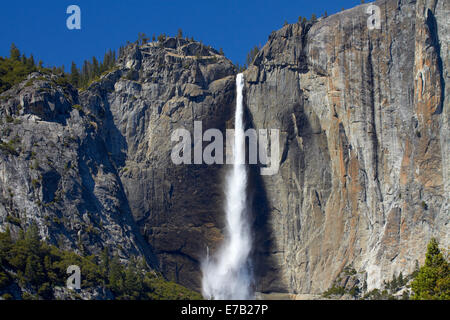 Il parco nazionale di Yosemite Falls, Yosemite Valley, Yosemite National Park, California, Stati Uniti d'America Foto Stock