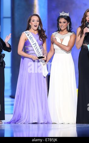 Atlantic City, NJ, Stati Uniti d'America. Undicesimo Sep, 2014. Miss Pennsylvania, Amanda Smith di presenze per il 2015 Miss America eliminatorie della concorrenza - Day 3, Boardwalk Hall di Atlantic City, NJ, 11 settembre 2014. Credito: MORA/Everett raccolta/Alamy Live News Foto Stock