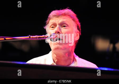 New York, Stati Uniti d'America. 10 Settembre, 2014. Steve Winwood performing live in concerto presso il Madison Square Garden. Credito: Jeffrey Geller/ZUMA filo/ZUMAPRESS.com/Alamy Live News Foto Stock