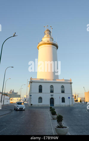 Faro nel porto di Malaga, Andalusia, Spagna meridionale. Foto Stock