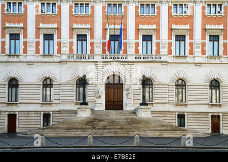 Palazzo Montecitorio, Parlamento italiano, Camera dei Deputati, Piazza del Parlamento, Lazio, Roma, Italia Foto Stock