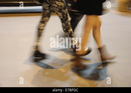 Roma, Italia XVII SETTEMBRE 2014 Vogue Fashion's Night Out- una celebrazione globale dell evento di moda nel centro di Roma in Italia a Roma Credito: Gari Wyn Williams/Alamy Live News Foto Stock