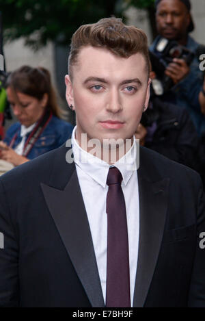 Sam Smith arriva a GQ Men of the Year Awards su 02/09/2014 at Royal Opera House, Londra. Persone nella foto: Sam Smith. Foto di Julie Edwards Foto Stock