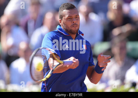 Roland Garros di Parigi, Francia. Xii Sep, 2014. Davis Cup Tennis semifinali, Francia contro la Repubblica ceca. Jo Wilfried Tsonga (fra) Credito: Azione Sport Plus/Alamy Live News Foto Stock