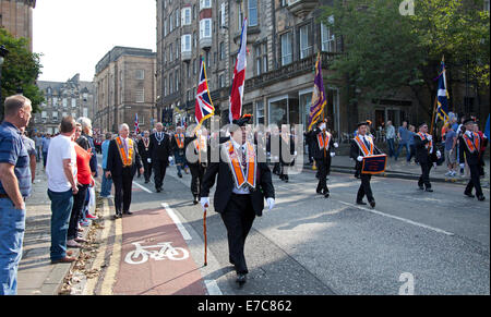 Edimburgo, Scozia, 13 settembre 2014. La Grand Orange Lodge of Scotland marcia a sostegno dell'Unione, meno di una settimana prima che il popolo scozzese voti sul futuro del paese Foto Stock