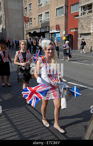 Edimburgo, Scozia, 13 Sett. 2014. Grand Orange Lodge di Scozia marzo a sostegno dell'Unione europea, meno di una settimana prima che il popolo scozzese votazione sul futuro del paese. Foto Stock