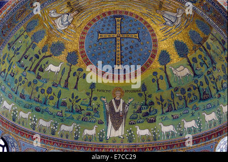 Mosaico dell'abside della Basilica di Sant'Apollinare in Classe, Ravenna Foto Stock