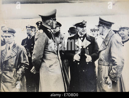 Riproduzione di fotografie di antiquariato. Nella foto da sinistra a destra Paul Joseph Goebbels Reich il Commissario per la totale mobilitazione militare, cancelliere Werner Eduard Fritz von Blomberg generale imperiale feldmarshalB Ministro della Difesa, Erich Johann Albert Raeder, Grand Ammiraglio, Capo della Kriegsmarine, Adolf Hitler. Germania. Xiii Sep, 2014. 1940s © Igor Golovniov/ZUMA filo/ZUMAPRESS.com/Alamy Live News Foto Stock