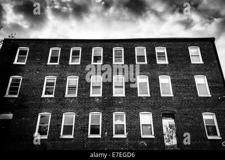 Abbandonato edificio in mattoni in Bairs, Pennsylvania. Foto Stock