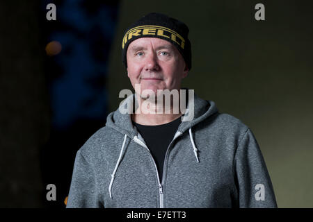 Scottish romanziere, drammaturgo e breve storia dello scrittore Irvine Welsh appare in Edinburgh International Book Festival. Foto Stock