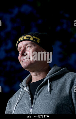 Scottish romanziere, drammaturgo e breve storia dello scrittore Irvine Welsh appare in Edinburgh International Book Festival. Foto Stock
