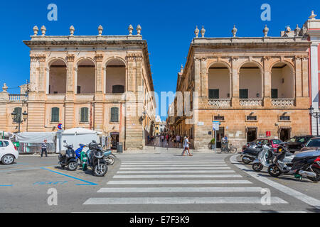 Palau Salord e Palau Torresaura, Placa des nato square, Ciutadella, Menorca, isole Baleari, Spagna Foto Stock