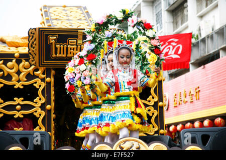 Sfilata di Golden Dragon, Nakhon Sawan, Thailandia Foto Stock