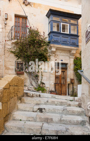 Scena di strada Valletta Malta Foto Stock