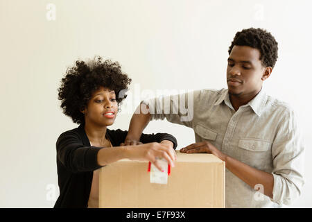 Paio di imballaggio scatola di cartone Foto Stock