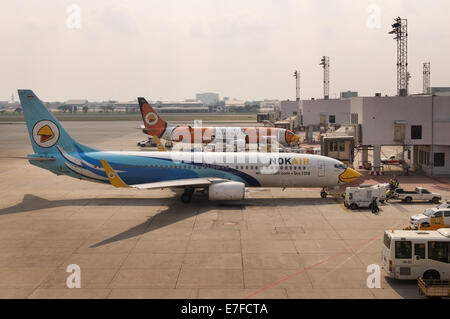 Piani NokAir a Don Mueang dall'Aeroporto Internazionale di Bangkok, Thailandia Foto Stock