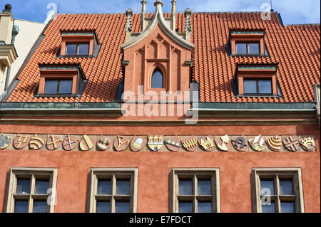 Una fila di Stemma sulla parete esterna del Municipio della Città Vecchia nella città di Praga, Repubblica Ceca. Foto Stock