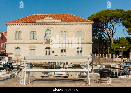 Town Hall in Jelsa, isola Hvar, Croazia Foto Stock