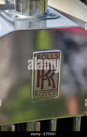 Rolls Royce badge su auto d'epoca Foto Stock