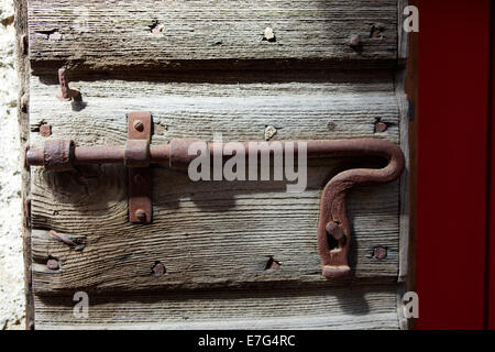 Vecchio arrugginito vite inutilizzato, Scansano, Grosseto, Toscana, Italia Foto Stock