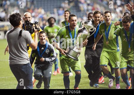 Chester, Pennsylvania, USA. 16 Sett 2014. CLINT DEMPSEY e il Seattle sirene FC celebrare dopo aver vinto il LAMAR HUNT U.S. OPEN CUP titolo con una vittoria di 3-1 contro l'Unione di Philadelphia in PPL Park di Chester PA Credito: Ricky Fitchett/ZUMA filo/Alamy Live News Foto Stock