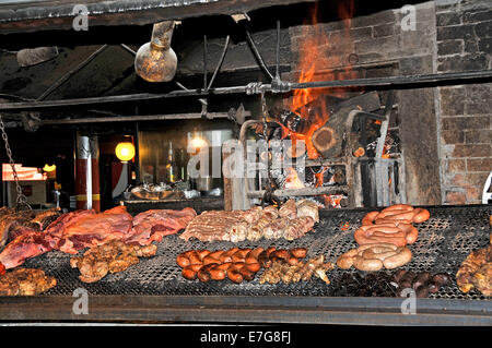 Ristorante piscina porto di mercato Montevideo Uruguay Foto Stock