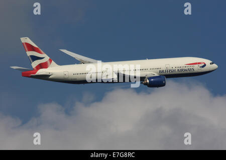 BA BRITISH AIRWAYS BOEING 777 200 iag Foto Stock