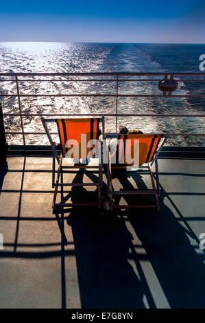 L'Europa, Francia, Corsica. Resto a bordo di una nave da crociera. Foto Stock